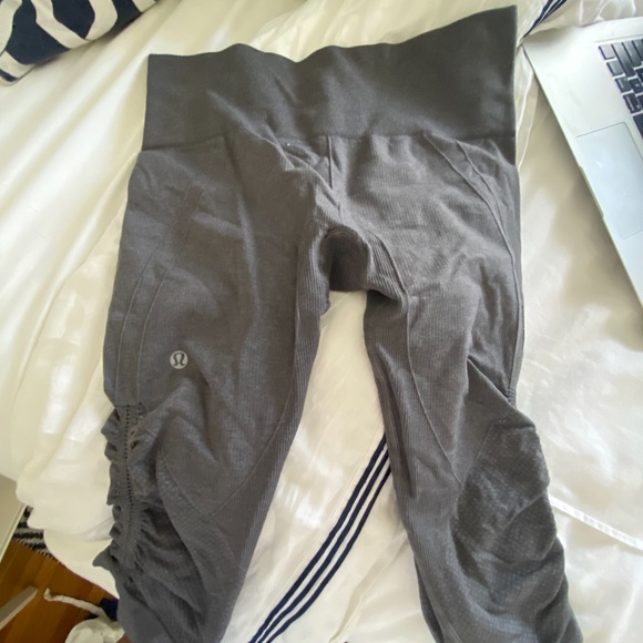 Lululemon Flow Crop II - Dark Grey - Picture 4 of 4